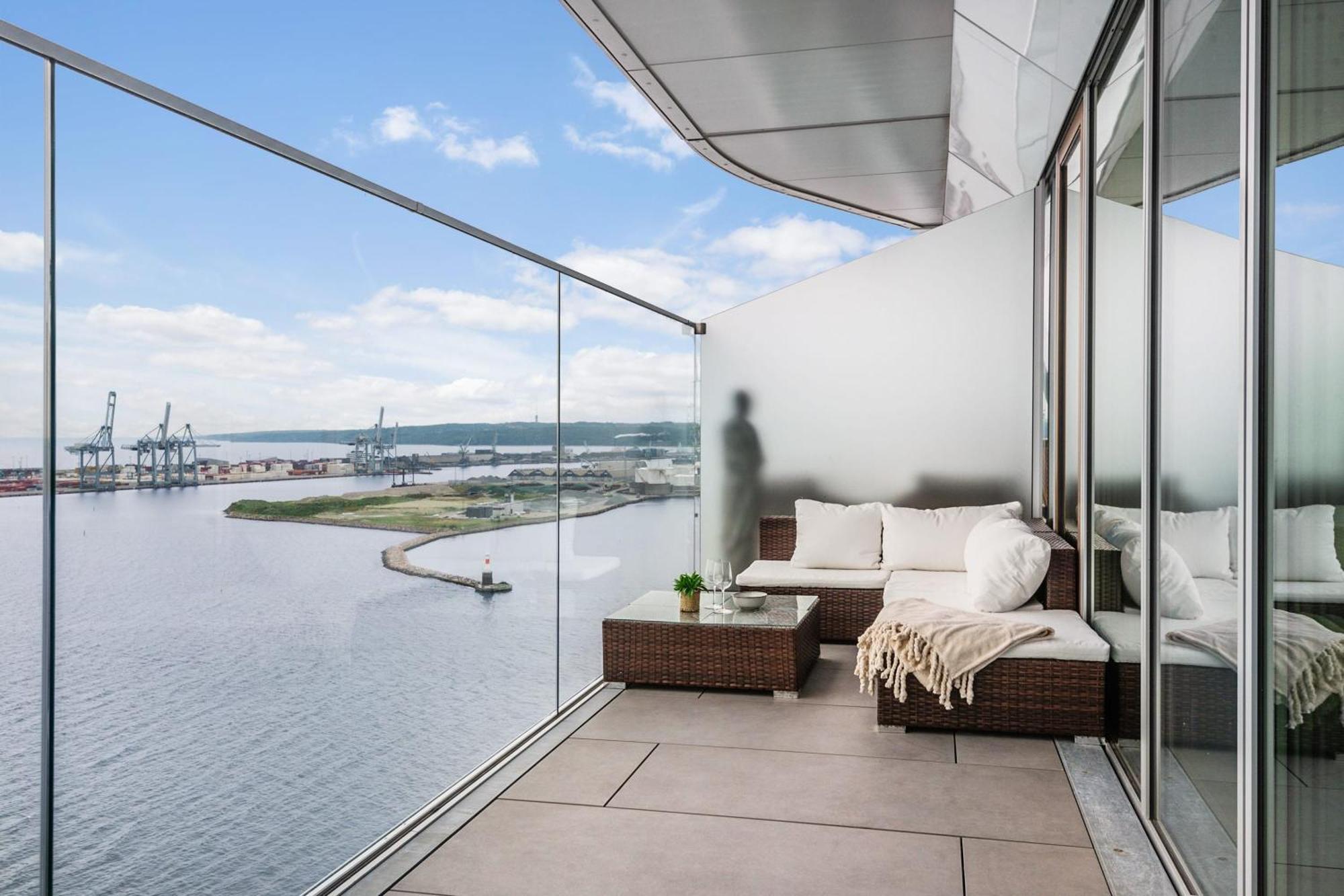 오르후스 Endless Ocean Views With Private Balcony 아파트 외부 사진